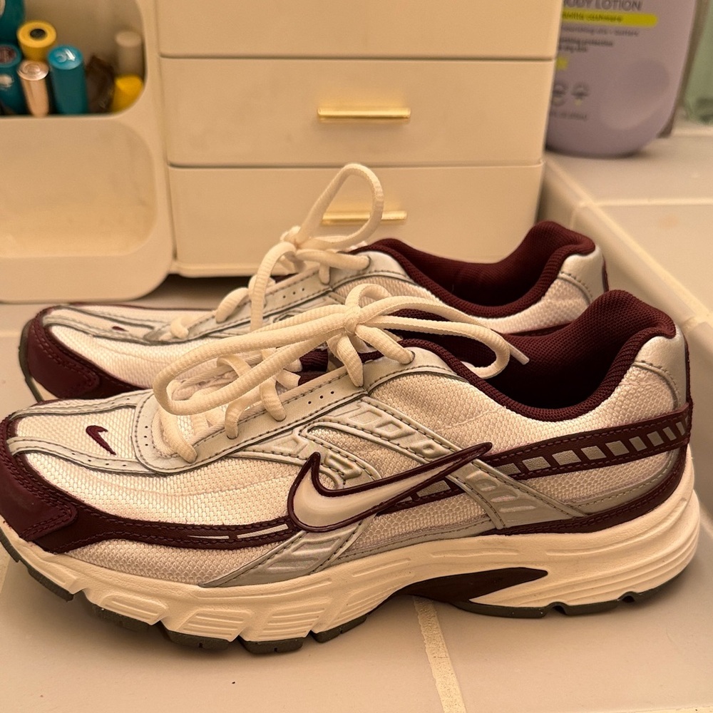 Nike Women's White and Burgundy Sneakers